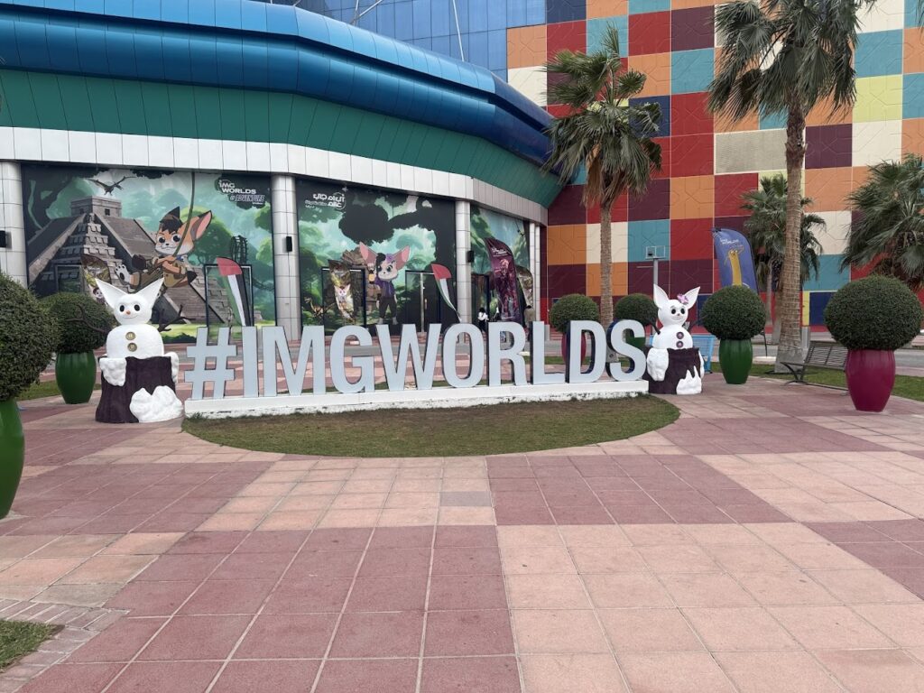 img-worlds-of-adventure-theme-park-dubai